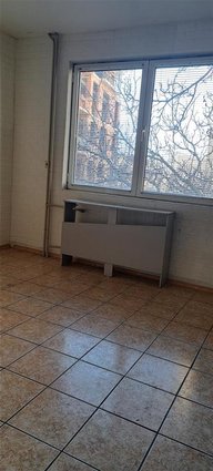 Centar kaj holandska amb 76m2 stan za deloven