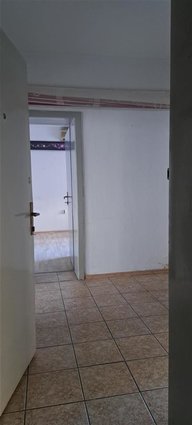 Centar kaj holandska amb 76m2 stan za deloven