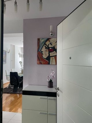 IZDAVANJE EXTRA STAN KAPISTEC 75 M2