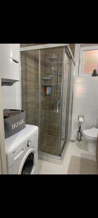 PRZINO_ SE PRODAVA STAN 1-VI SPRAT 137m2