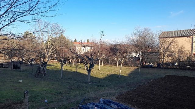 GORNO SONJE KUKJA 135m2 SO PLAC 1100m2