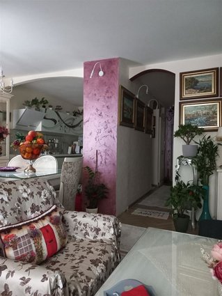 Centar Gr.Zid kuli trosoben komplet renoviran