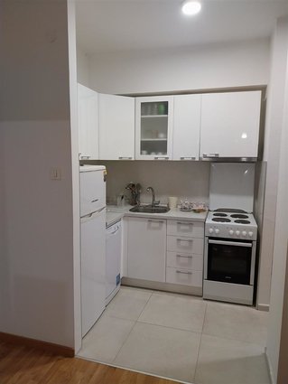 Karpos 2 45m2 opremen stan na ubava lokacija