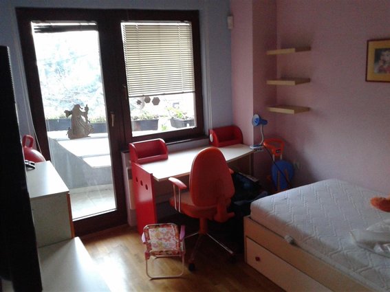 Centar trosoben stan 81m2 na 1kat