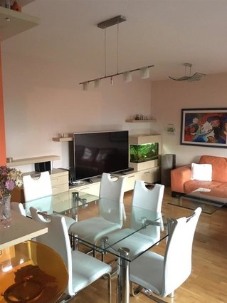 Centar trosoben stan 81m2 na 1kat