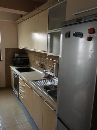 Centar trosoben stan 81m2 na 1kat