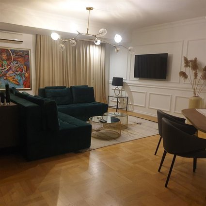 Centar ubav 4soben stan 104m2 opremen