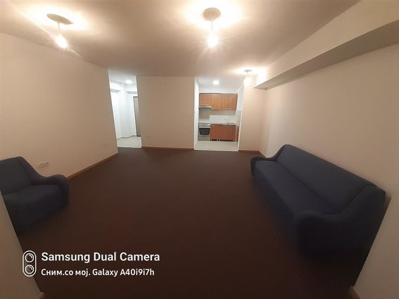 SE IZDAVA PRAZEN STAN 57 M2-AERODROM