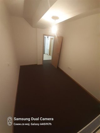 SE IZDAVA PRAZEN STAN 57 M2-AERODROM