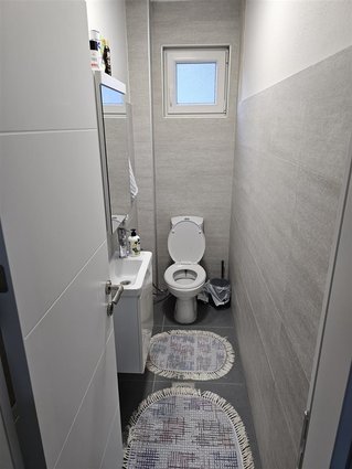 Iznajmuvame stanovi-Jepet banesa me Qira