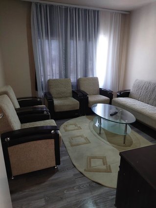 Iznajmuvame stanovi-Jepet banesa me Qira