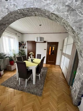 Се продава куќа 96м2, Центар