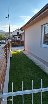 Се продава куќа 93м2 со двор, Драчево