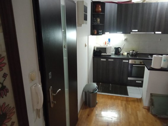 Се продава двособен стан 51м2, Католичка