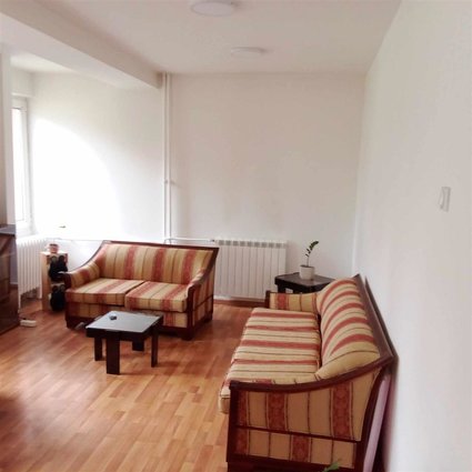 Се продава стан 90м2, Аеродром