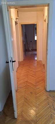 СЕ ПРОДАВА 3-СОБЕН 52М2 СТАН ВО ЦЕНТАР