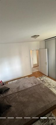 CENTAR SE IZDAVA NOVONAMESTEN STAN 72m2