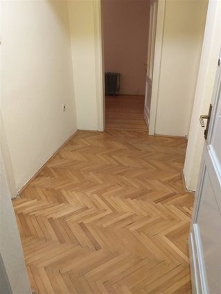 Centar katolicka 54m2 i 50m2 kancelarii