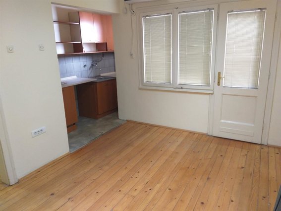 Centar katolicka 54m2 i 50m2 kancelarii