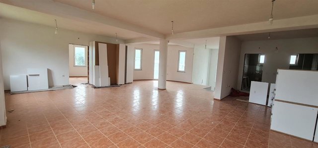 Hala so povrshina od 762m2