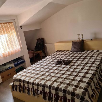 Prodavam Stan 130 m/2 DUPLEX SO MEBEL