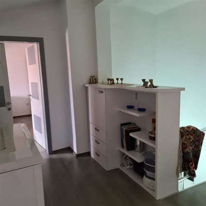 Prodavam Stan 130 m/2 DUPLEX SO MEBEL