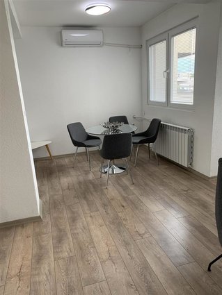 Aerodrom 90m2 trosoben opremen stan