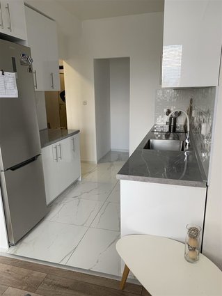 Aerodrom 90m2 trosoben opremen stan