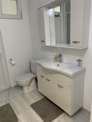 Aerodrom 90m2 trosoben opremen stan