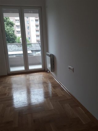 Aerodrom 60m2 trosoben 1kat nov za kancelarii