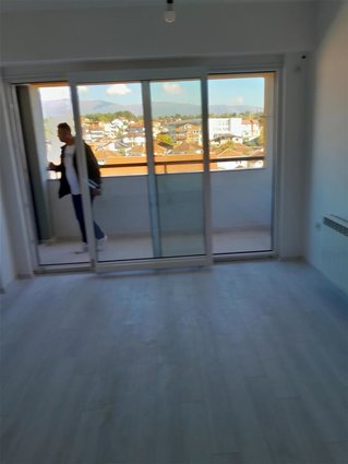 STAN 45 M2 NA RATI -SHUTOORIZARI EXTRA PONUDA