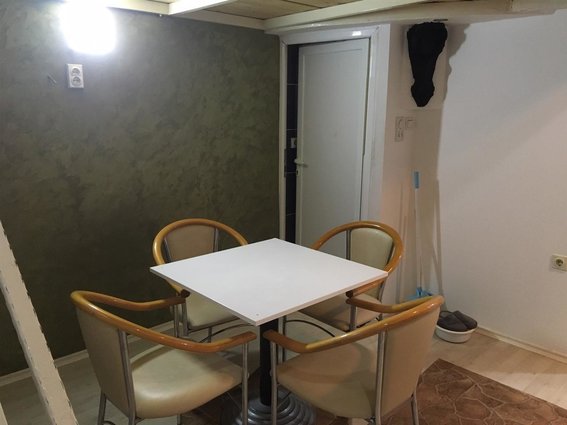 SE IZDAVA DUPLEKS STAN 40 M2 -BLIZU KLINICKI