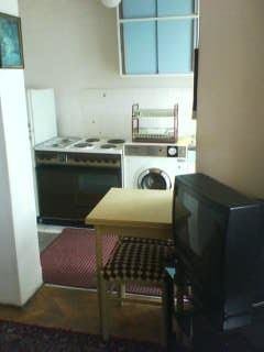 IZDAVANJE STAN 45 M2 -RUZVELTOVA