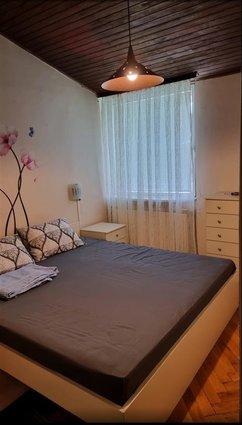 SE IZDAVA STAN 67 M2 AERODROM -KAJ HILTON