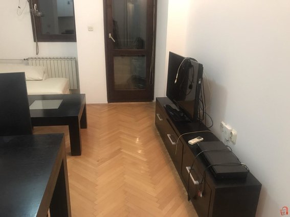 Stan od 40m2 sproti Katastar pozadi Vero_2