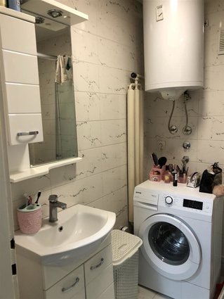 CENTAR SE IZDAVA STAN 48m2 DO KJUBI