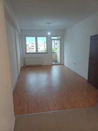 Se prodava nov stan na plasticarska ulica, gi ima site potrebni dokumenti...