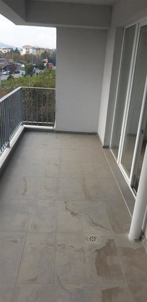 Cento 73m2 nov stan vseliv  na pocetok