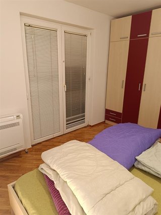 Centar katolicka trosoben opremen stan