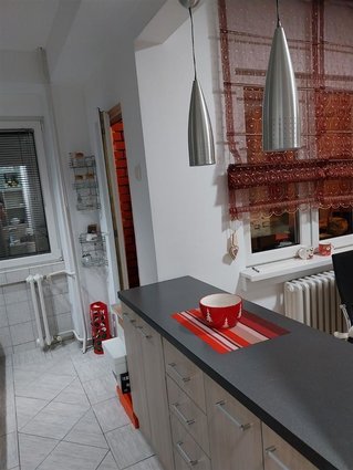 N.Lisice 70m2 trosoben opremen stan