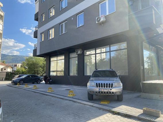 SE IZDAVA NOV DELOVEN PROSTOR 180 M2-VLAE-GJORCE