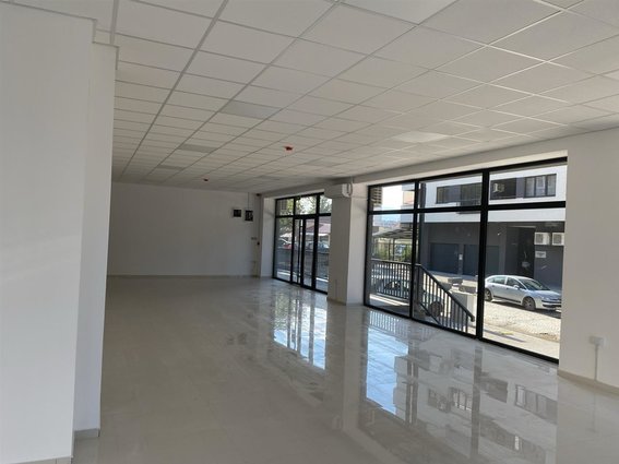 SE IZDAVA NOV DELOVEN PROSTOR 180 M2-VLAE-GJORCE