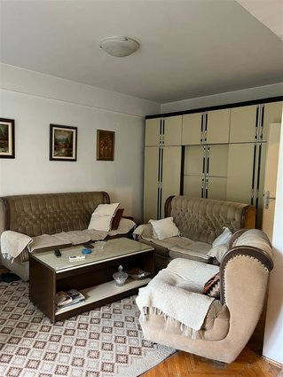 Се продава стан 70м2+подрум,К.Вода