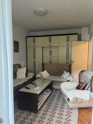 Се продава стан 70м2+подрум,К.Вода