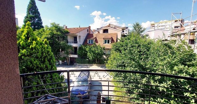 Се продава куќа на 2 ката во Тафталиџе