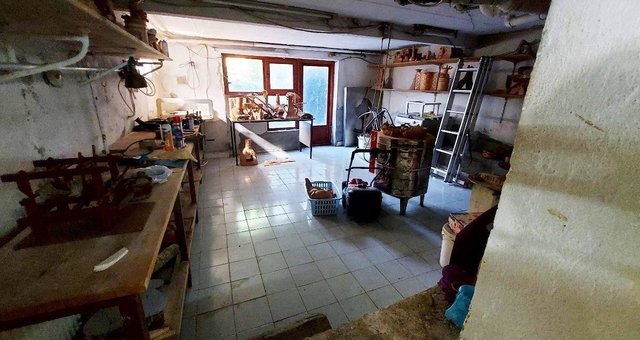 Се продава куќа на 2 ката во Тафталиџе