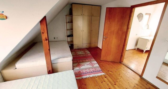 Се продава куќа на 2 ката во Тафталиџе