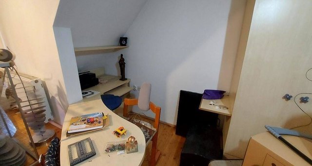 Се продава куќа на 2 ката во Тафталиџе