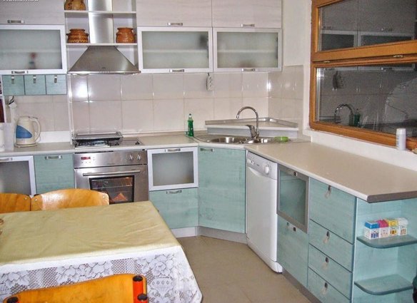 Се продава куќа на 2 ката во Тафталиџе