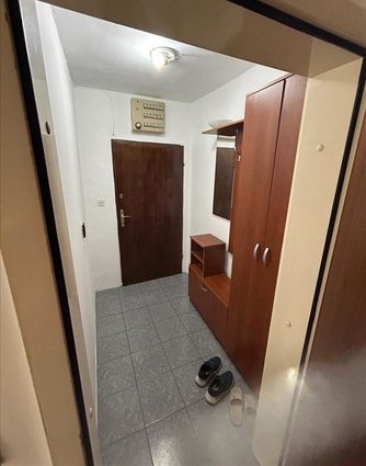 Се изнјамува стан 54м2,Лептокарија